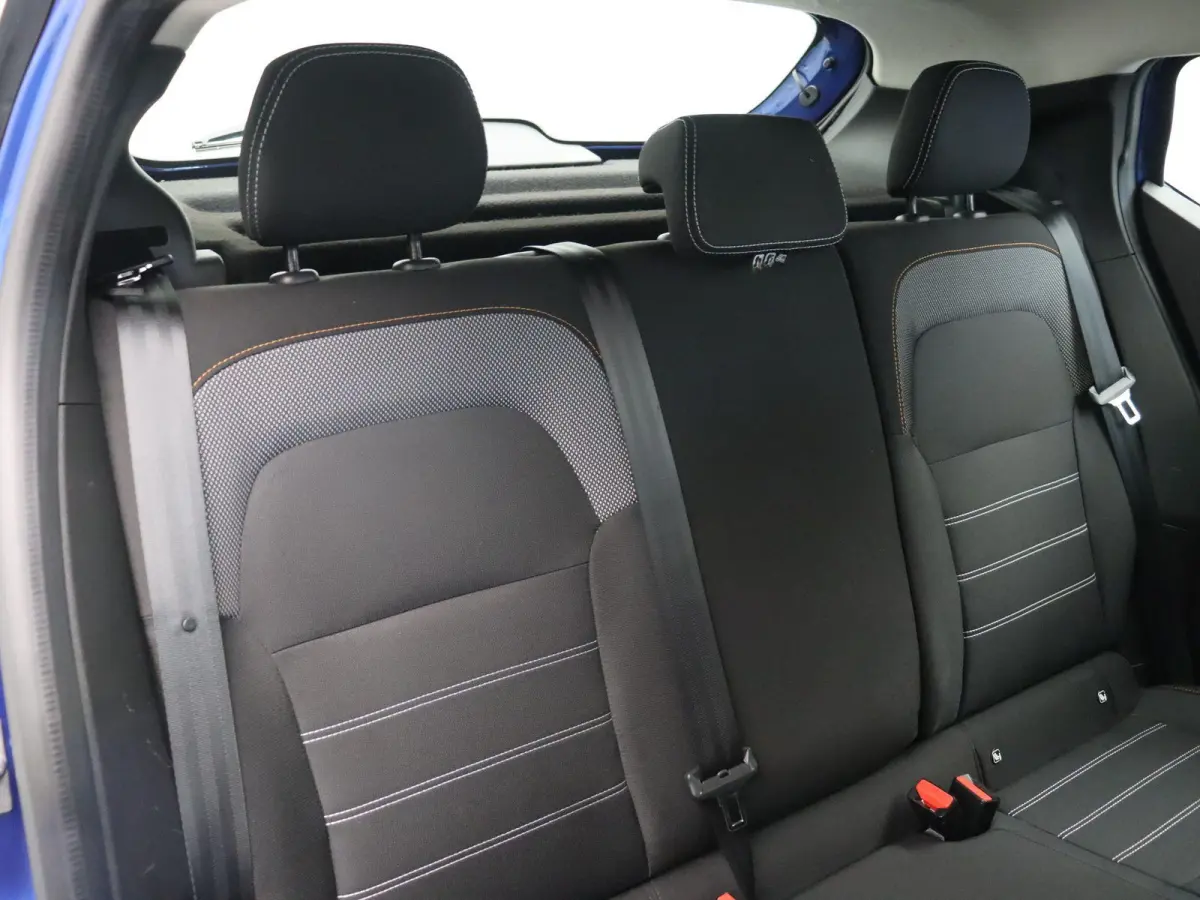 1.0 TCe 100 Bi-Fuel Essential | Trekhaak | Blinde hoek detectie | Achteruitrijcamera | Climate Control | Voor en achter parkeersensoren |
