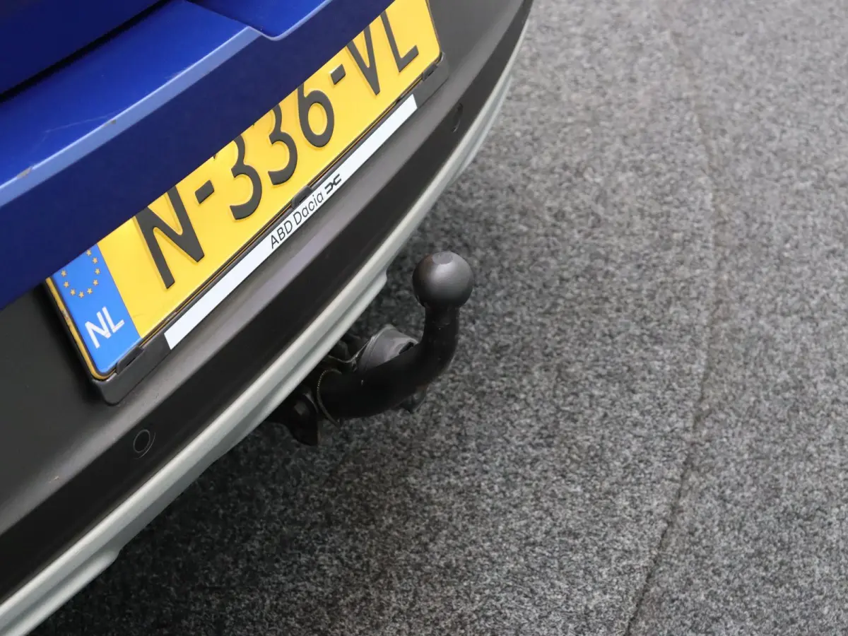 1.0 TCe 100 Bi-Fuel Essential | Trekhaak | Blinde hoek detectie | Achteruitrijcamera | Climate Control | Voor en achter parkeersensoren |