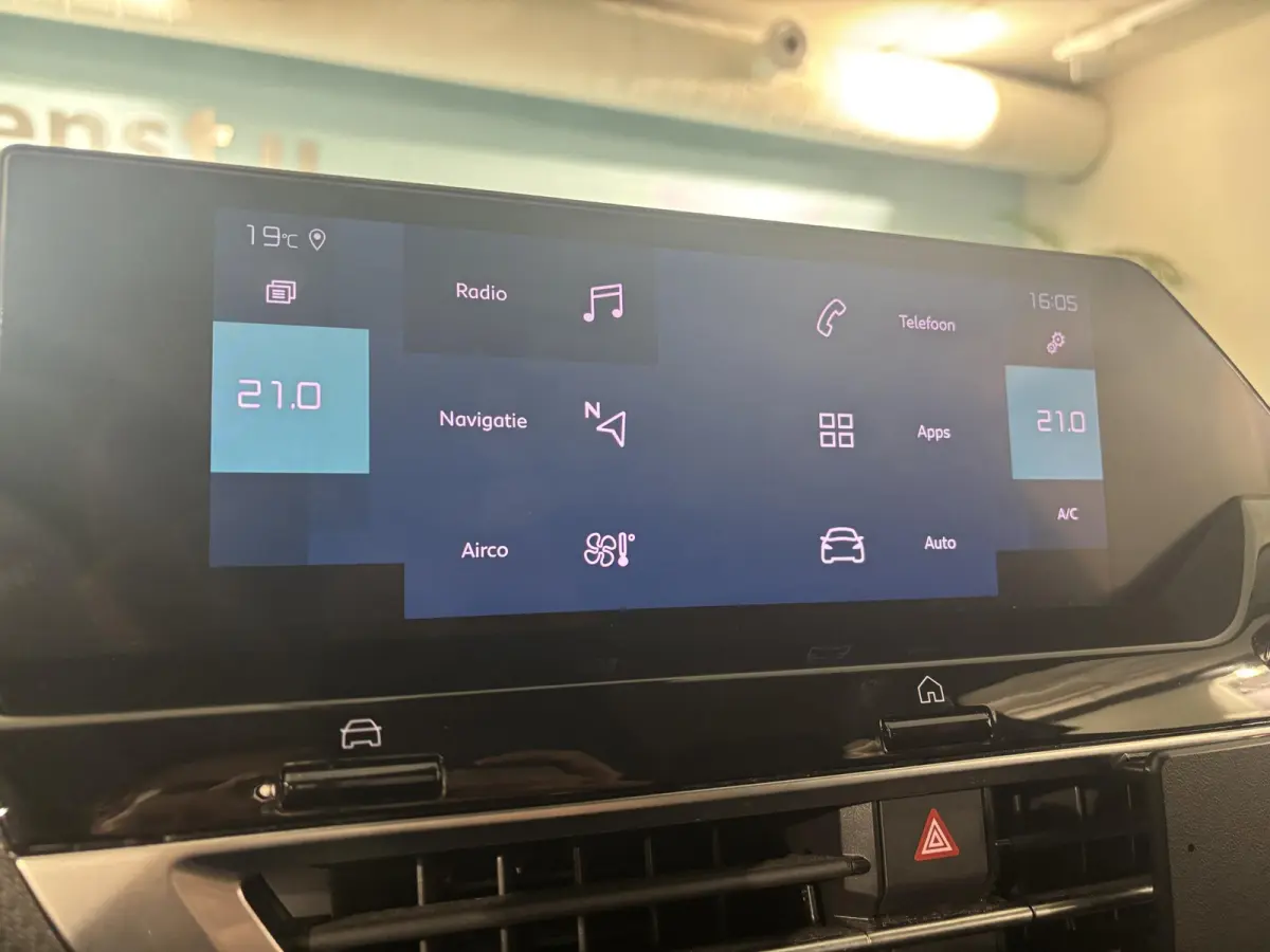 Feel 50 kWh | Cruise Control | Apple Carplay - Android Auto | Achteruitrijcamera | Head up Display