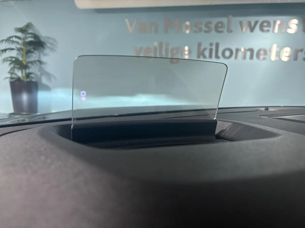 Feel 50 kWh | Cruise Control | Apple Carplay - Android Auto | Achteruitrijcamera | Head up Display