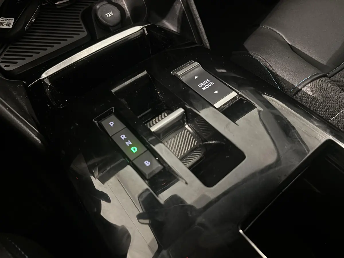 Feel 50 kWh | Cruise Control | Apple Carplay - Android Auto | Achteruitrijcamera | Head up Display