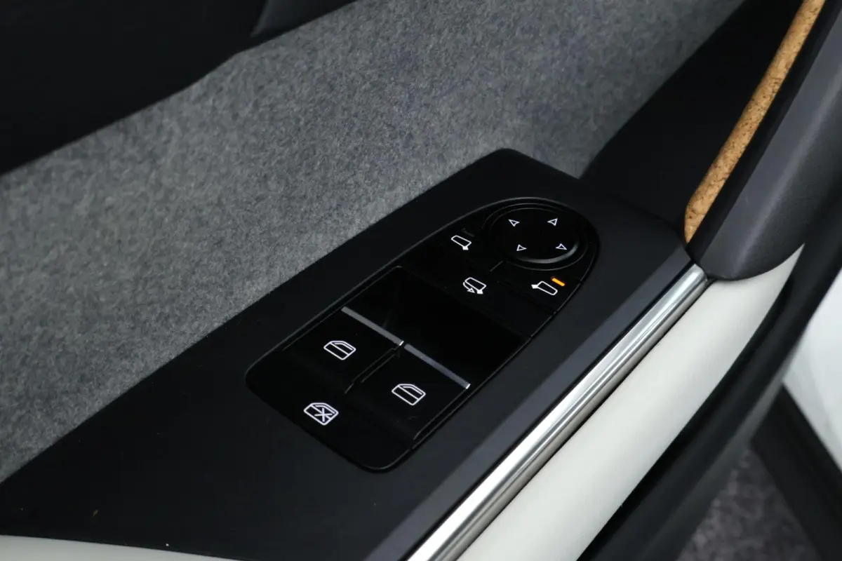 e-SkyActiv 145 Luxury 36 kWh |CAMERA|HUD|ST+STUUR VWM|ACC|