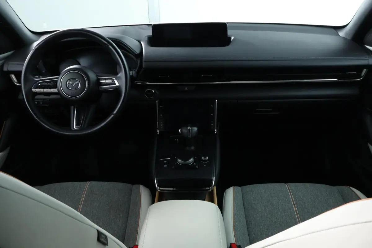 e-SkyActiv 145 Luxury 36 kWh |CAMERA|HUD|ST+STUUR VWM|ACC|