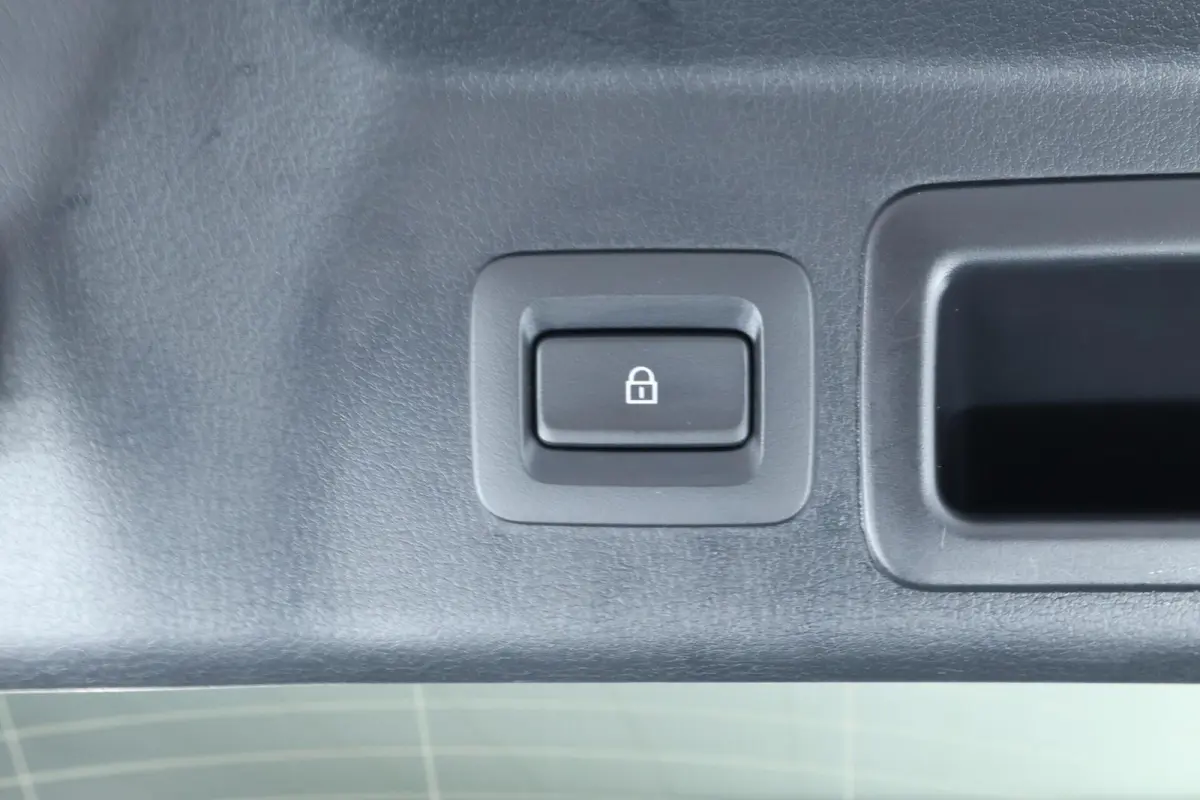 e-SkyActiv 145 Luxury 36 kWh |CAMERA|HUD|ST+STUUR VWM|ACC|