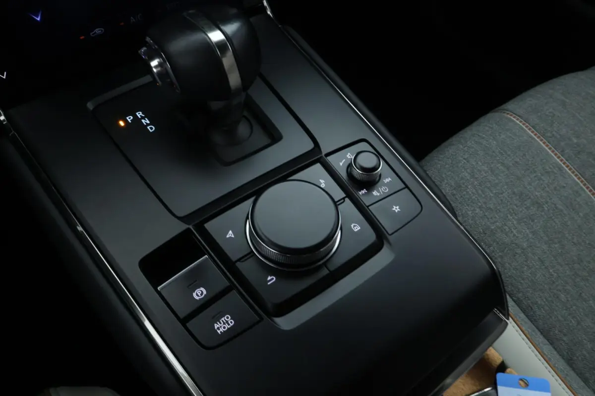 e-SkyActiv 145 Luxury 36 kWh |CAMERA|HUD|ST+STUUR VWM|ACC|