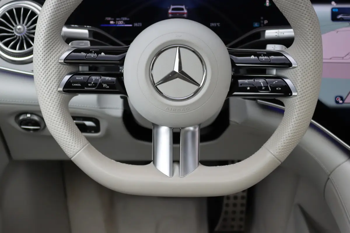450+ AMG Line 108 kWh | Luchtvering | Hyperscreen | Achterasbesturing | Distronic | Panoramadak | Elek. Achterstoelen | Camera | Keyless Go |