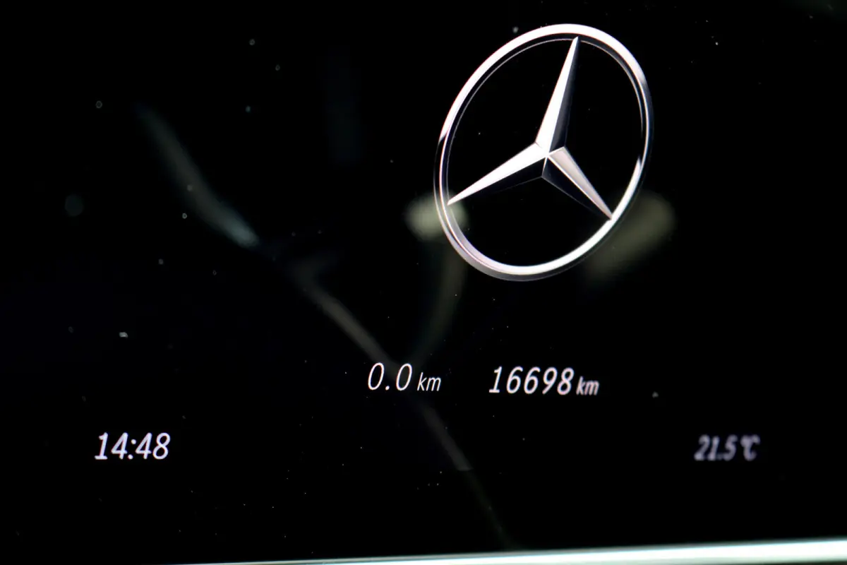 200 AMG Line | Distronic | Airscarf | Memory | Burmester | Keyless Go | Cabriocomfortpakket | Verwarmd Stuurwiel | Surround Camera |