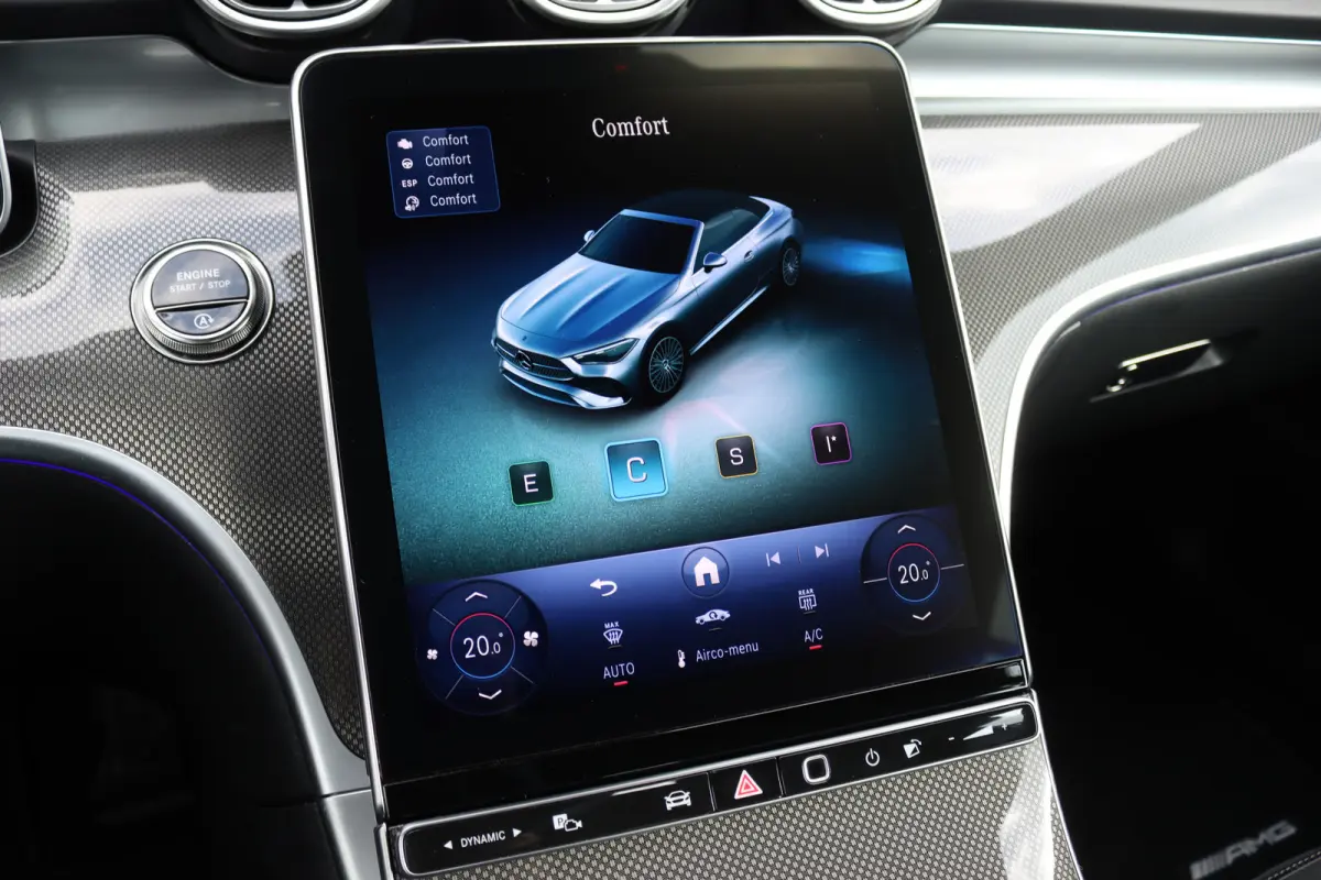 200 AMG Line | Distronic | Airscarf | Memory | Burmester | Keyless Go | Cabriocomfortpakket | Verwarmd Stuurwiel | Surround Camera |