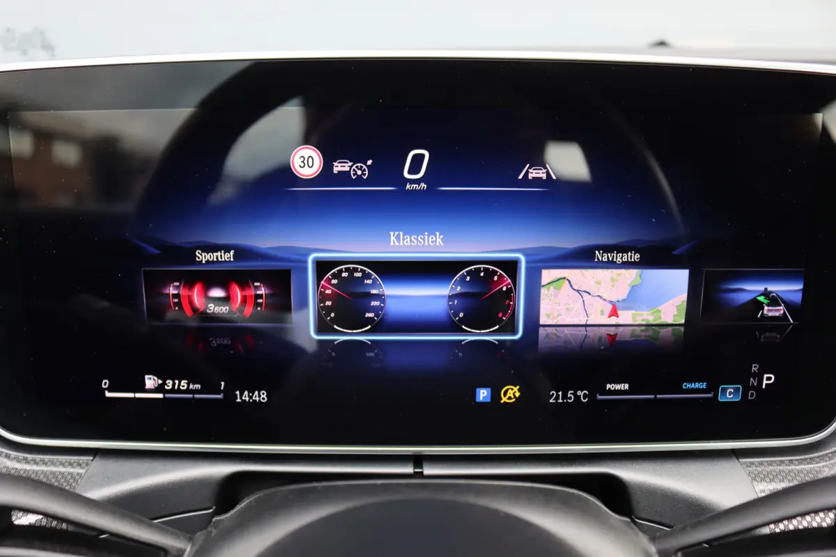 200 AMG Line | Distronic | Airscarf | Memory | Burmester | Keyless Go | Cabriocomfortpakket | Verwarmd Stuurwiel | Surround Camera |