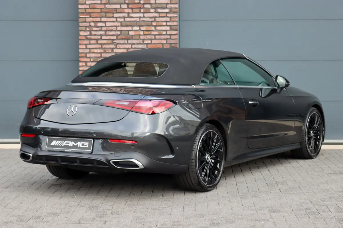 200 AMG Line | Distronic | Airscarf | Memory | Burmester | Keyless Go | Cabriocomfortpakket | Verwarmd Stuurwiel | Surround Camera |