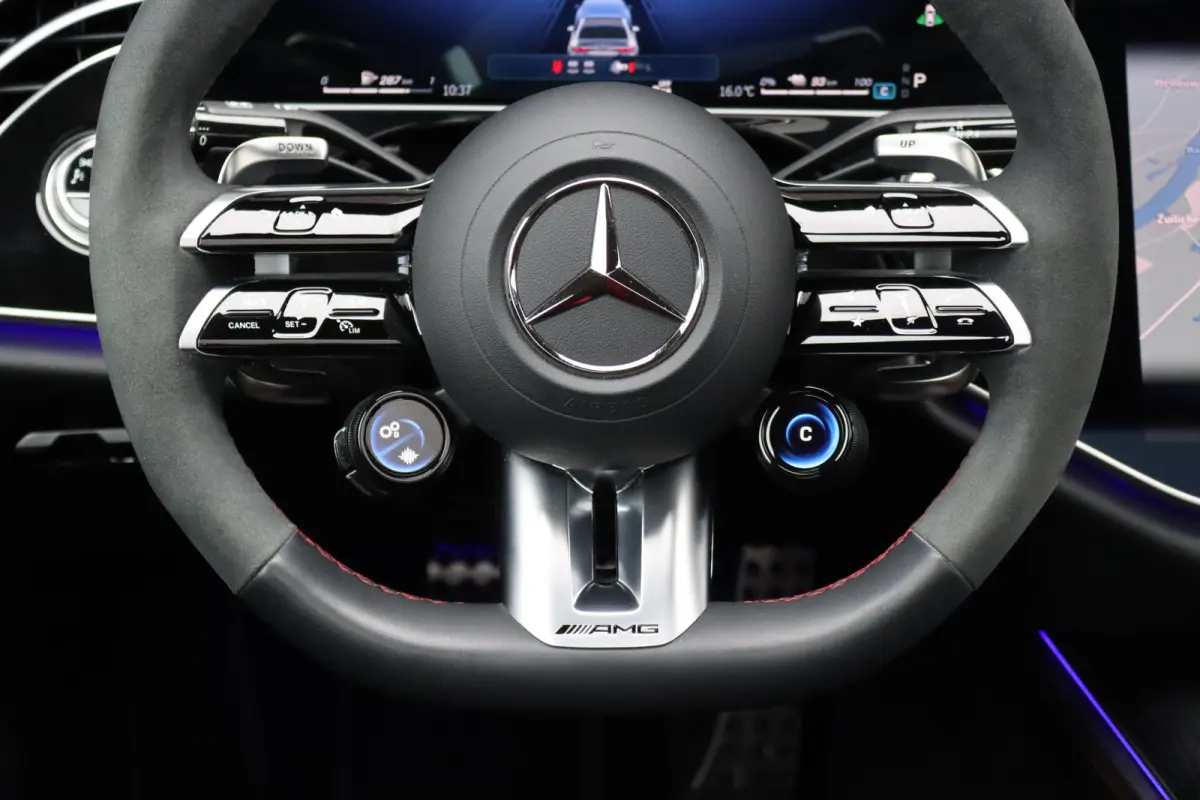 AMG 53 4MATIC+ | 612pk | AMG Dynamic Plus | Achterasbesturing | Hyperscreen | Distronic+ | HUD | Burmester | Digital Light | Panoramadak | Surround Camera |