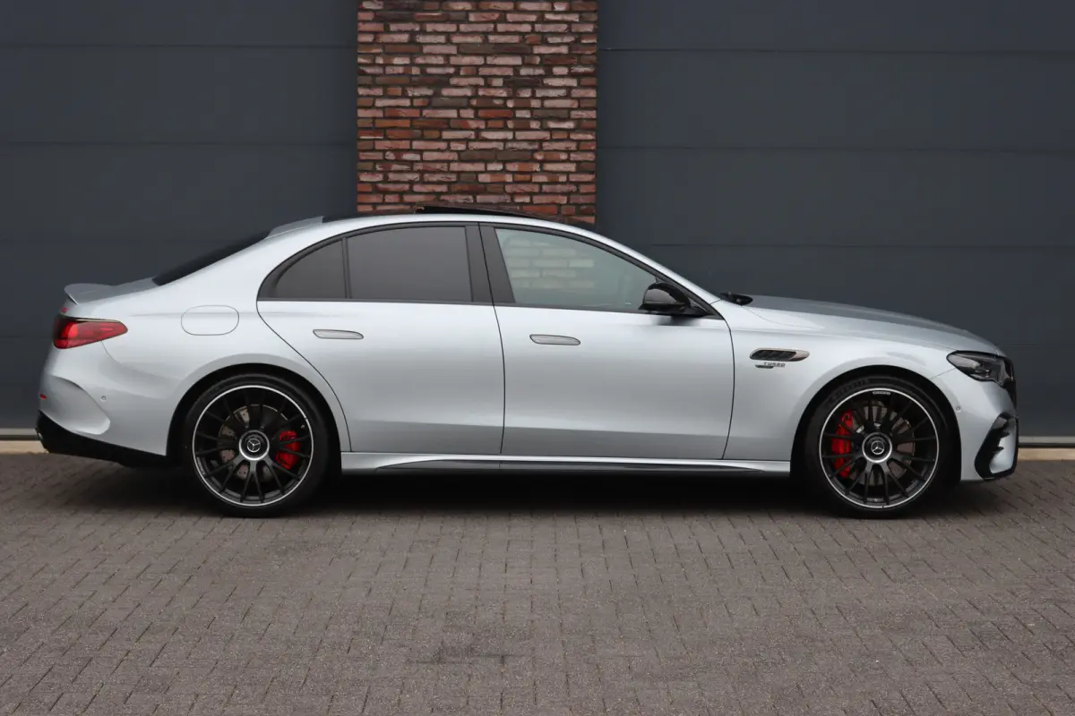 AMG 53 4MATIC+ | 612pk | AMG Dynamic Plus | Achterasbesturing | Hyperscreen | Distronic+ | HUD | Burmester | Digital Light | Panoramadak | Surround Camera |