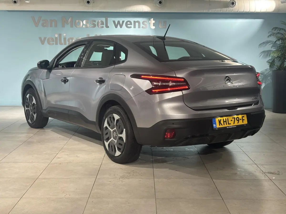 100 You | Navigatie | Apple Carplay/Android Auto | Cruise control | Airco | LED