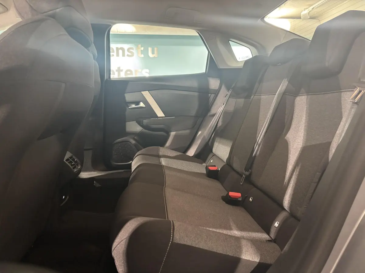 100 You | Navigatie | Apple Carplay/Android Auto | Cruise control | Airco | LED
