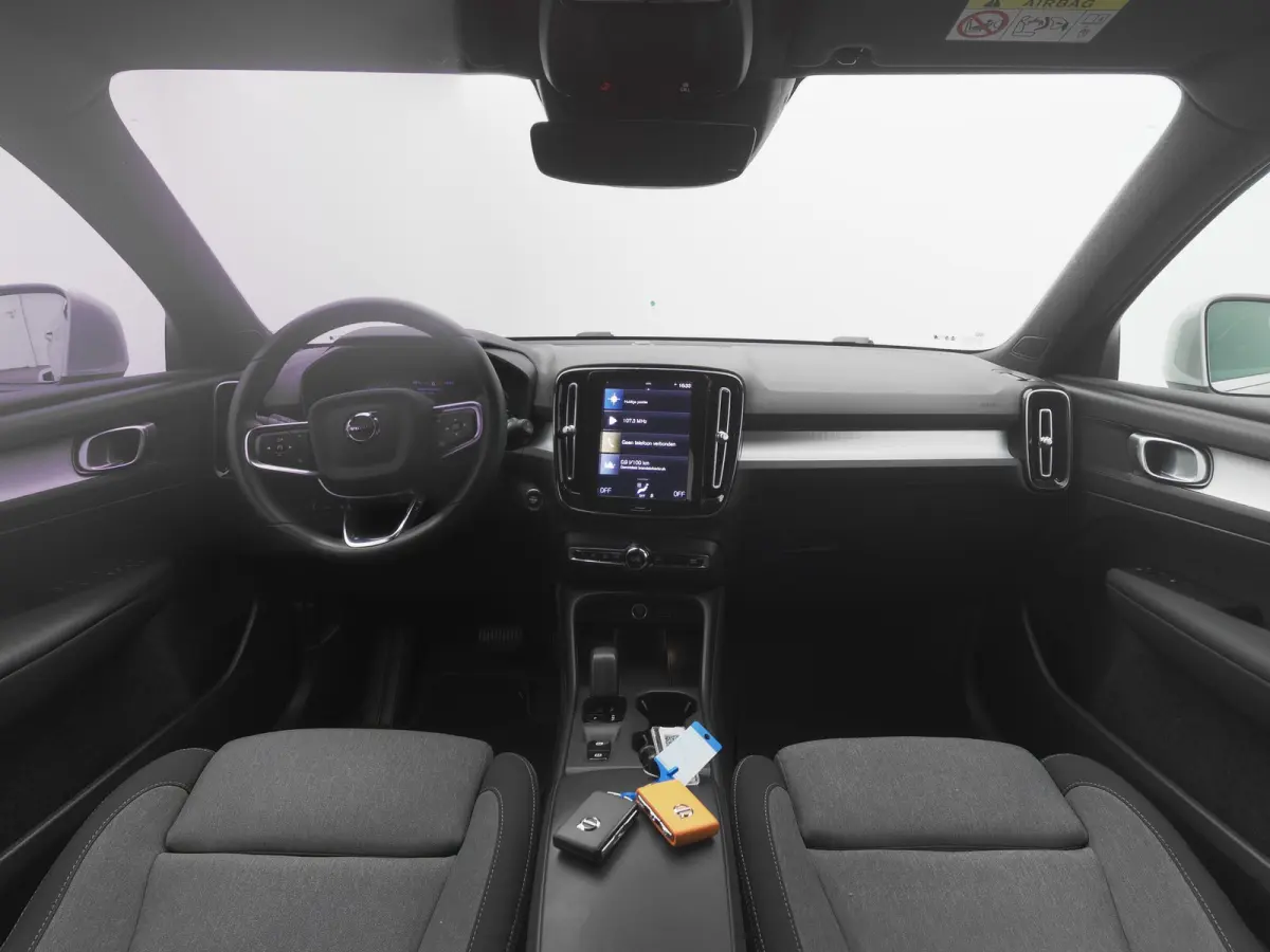 1.5 T4 Recharge Inscription Expression | KEYLESS | CAMERA