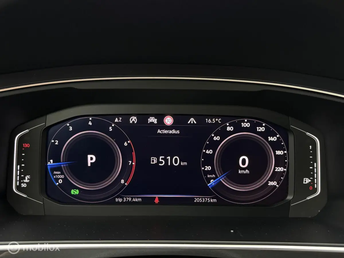 1.5 TSI ACT Highline Business R | Pano | Elek trekhaak | Carplay | LED | ACC | Stoelmassage | Stoelverwarming | Bomvol opties!