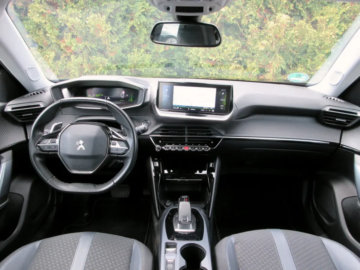 1.2 PureTech Allure Automaat * Navi * Trekhaak *