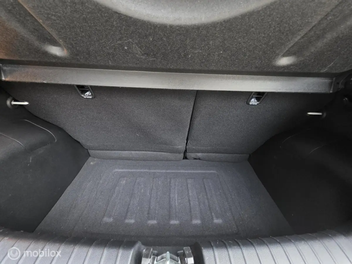 1.0 CVVT Design Edition, Full Options, Carplay