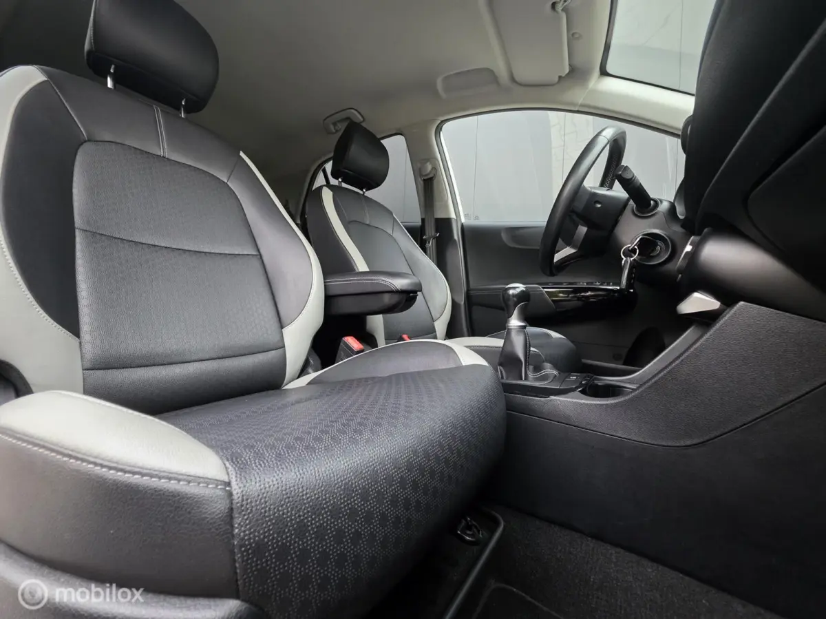 1.0 CVVT Design Edition, Full Options, Carplay
