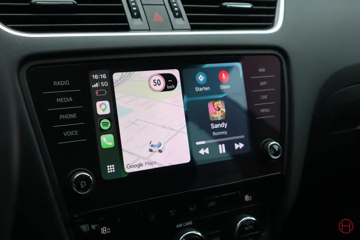 1.0 TSI / Panoramadak / Camera / Trekhaak / CarPlay