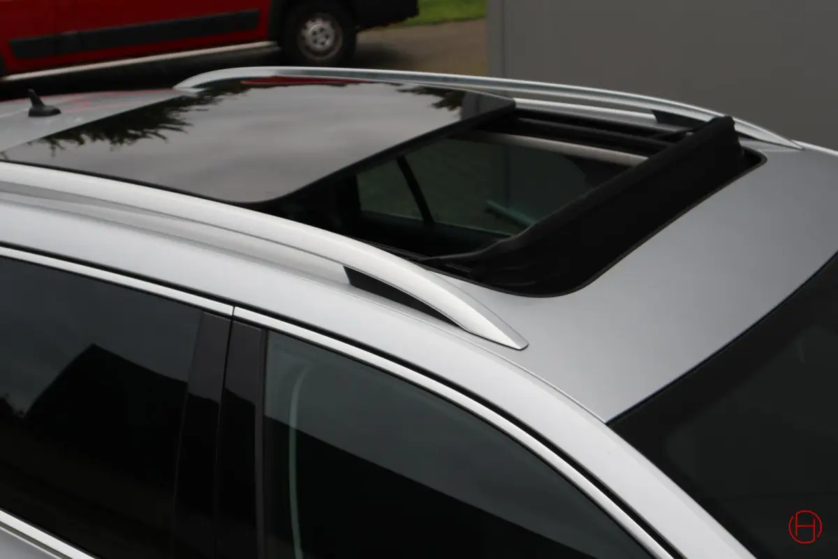 1.0 TSI / Panoramadak / Camera / Trekhaak / CarPlay