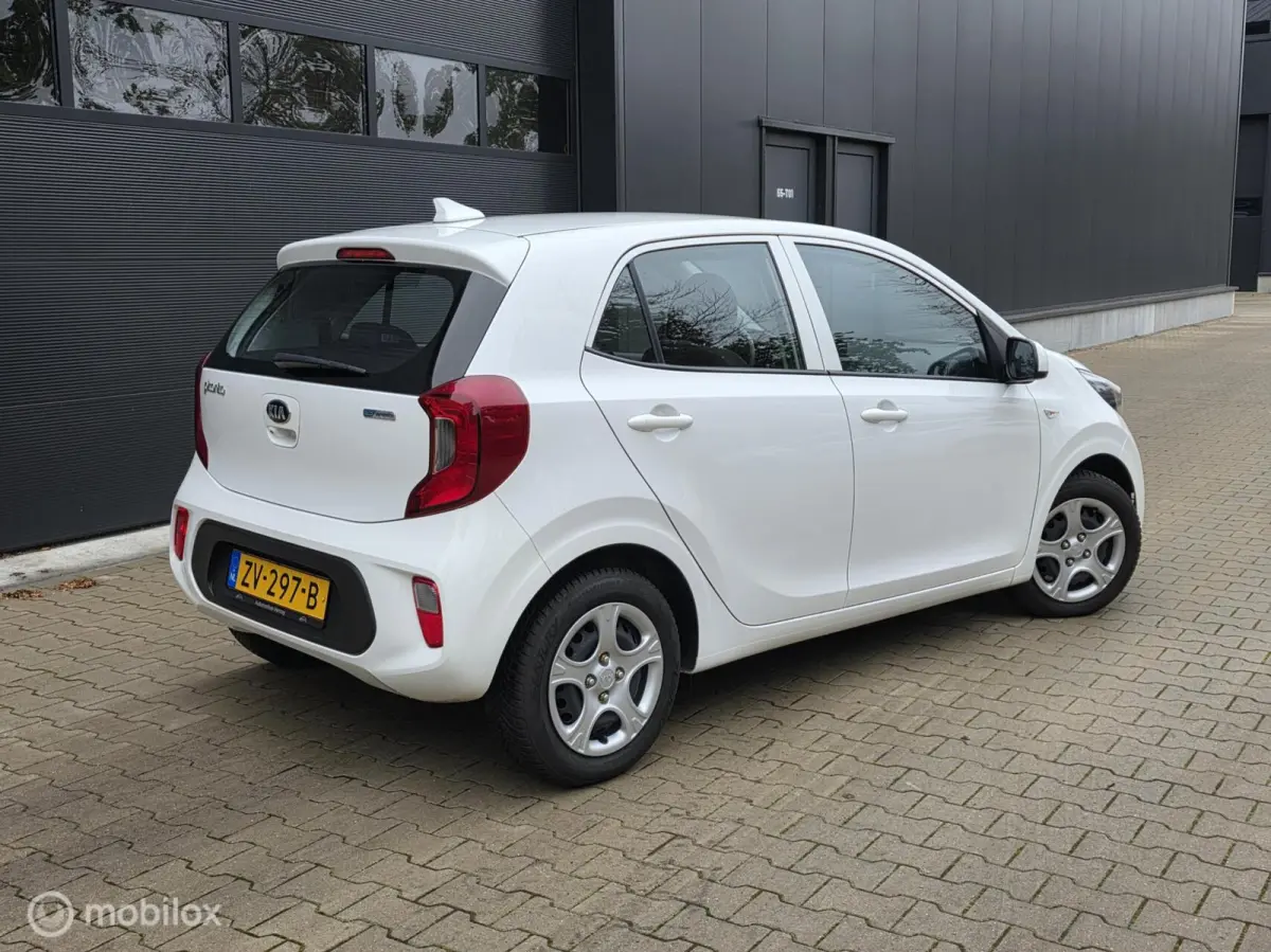 1.0 MPi ComfortLine, 34.000 km NAP, Carplay!