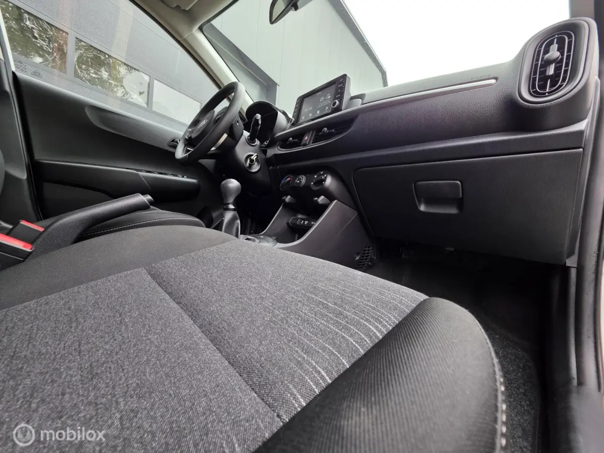 1.0 MPi ComfortLine, 34.000 km NAP, Carplay!