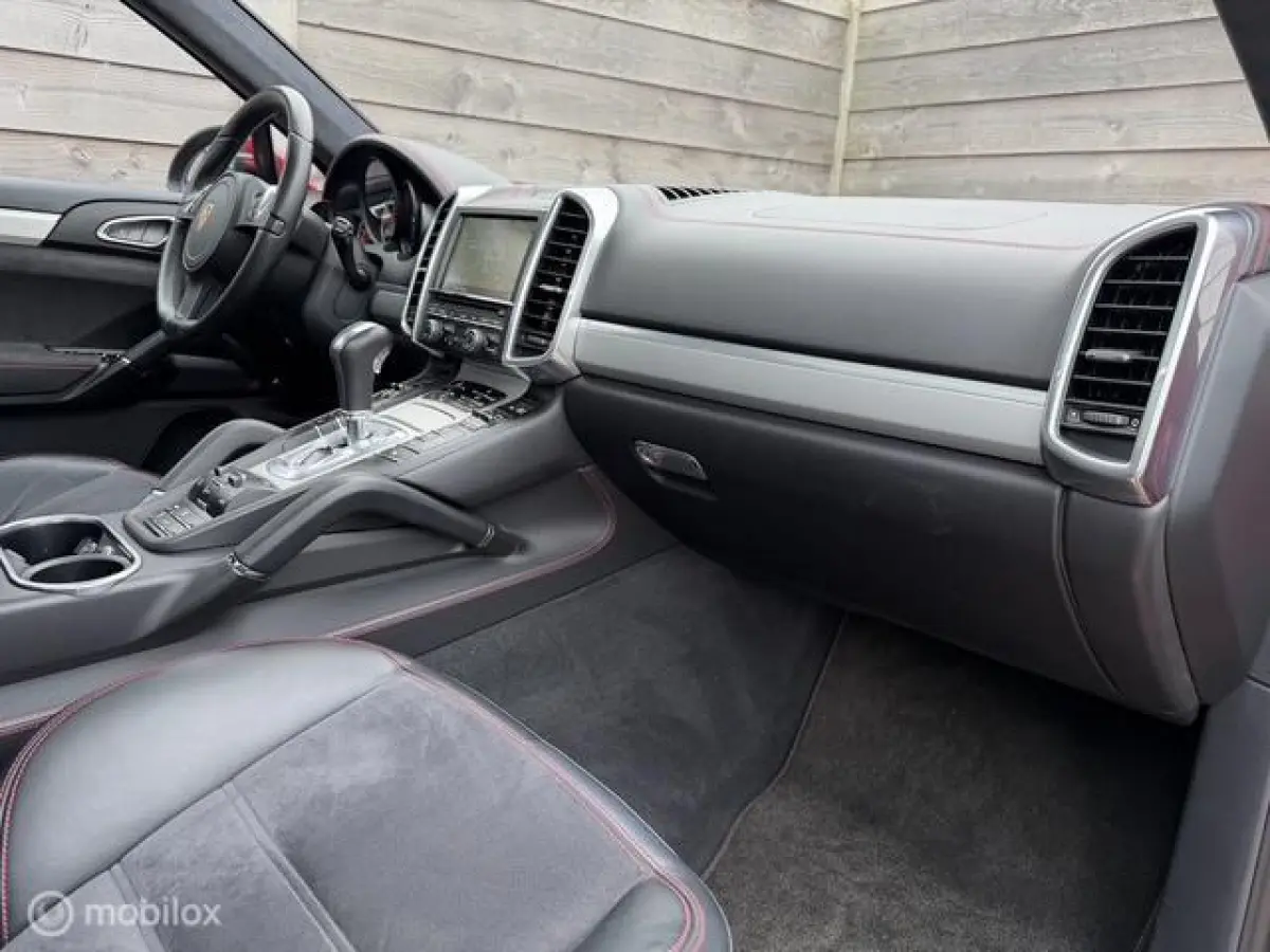 4.8 GTS Pano-Burmeister-Alcantara-NL-Auto