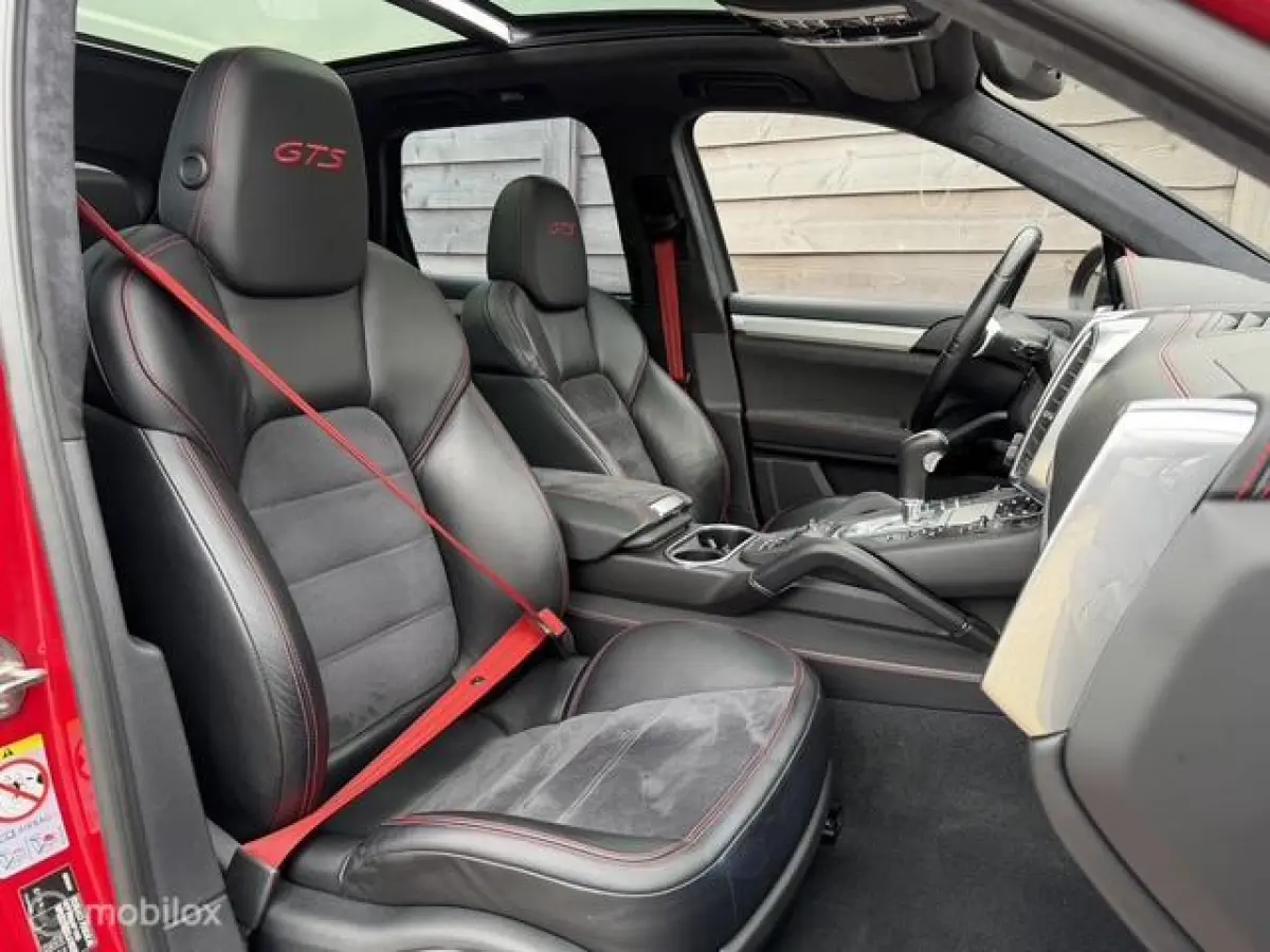 4.8 GTS Pano-Burmeister-Alcantara-NL-Auto