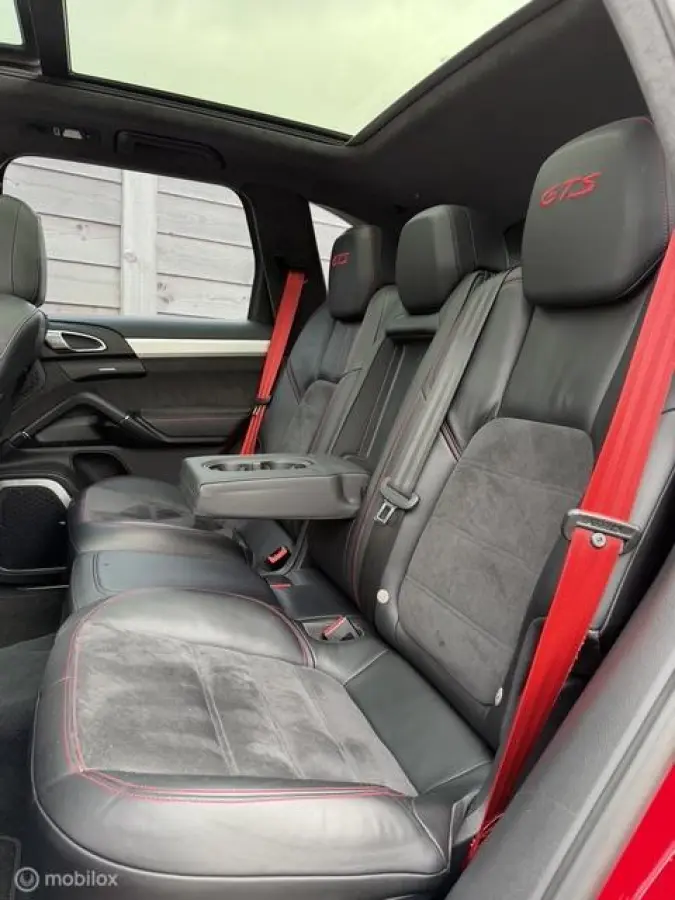 4.8 GTS Pano-Burmeister-Alcantara-NL-Auto