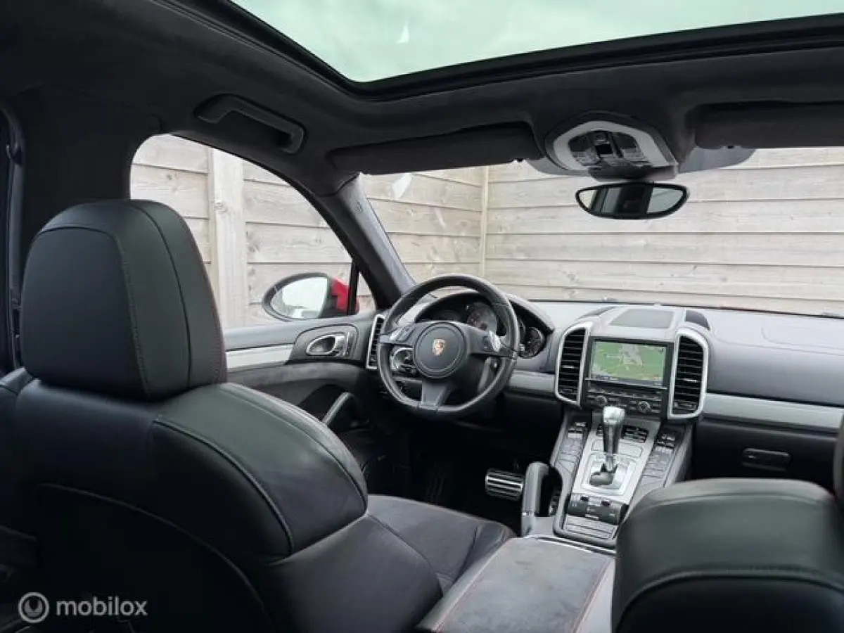 4.8 GTS Pano-Burmeister-Alcantara-NL-Auto