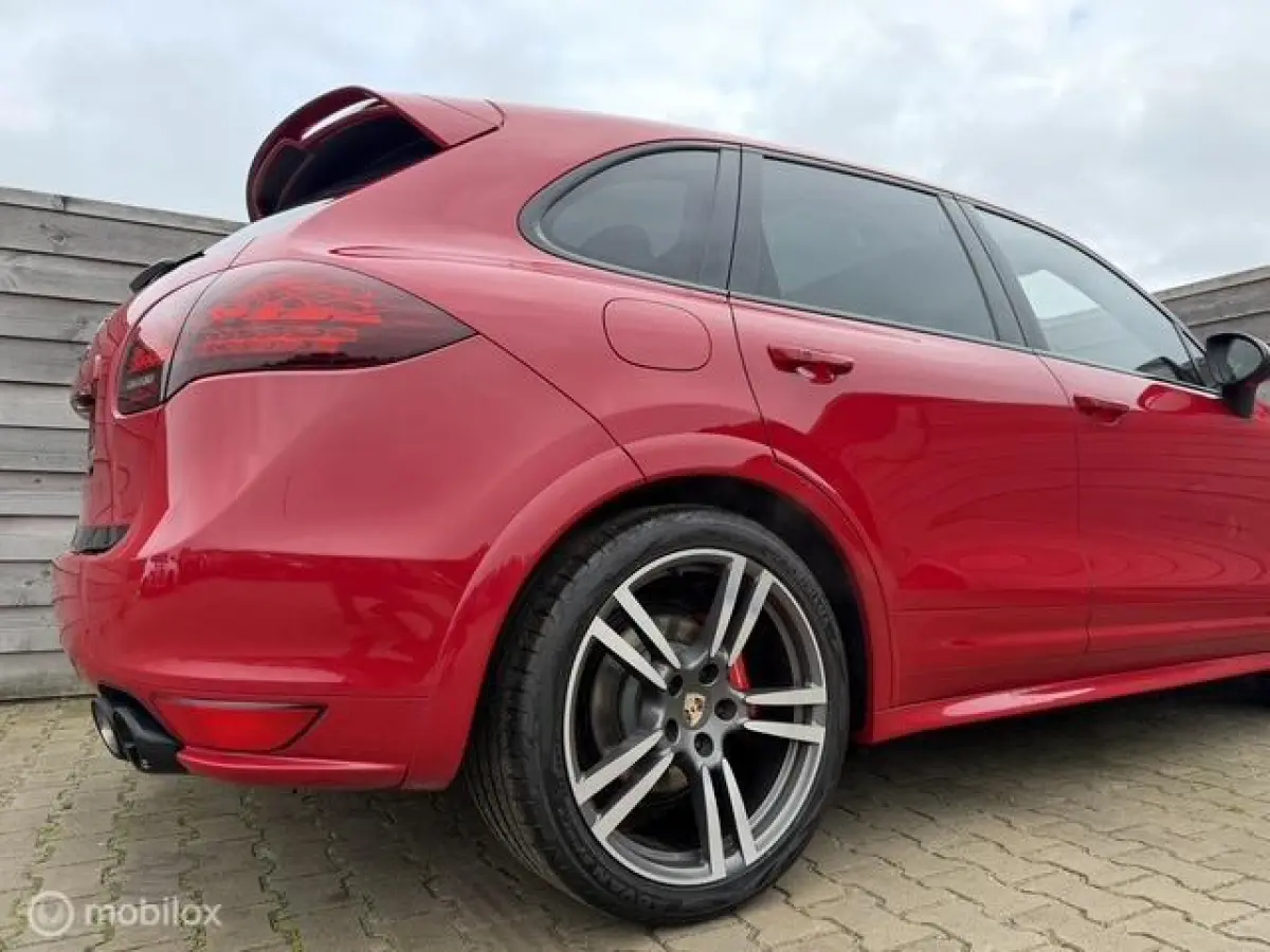 4.8 GTS Pano-Burmeister-Alcantara-NL-Auto