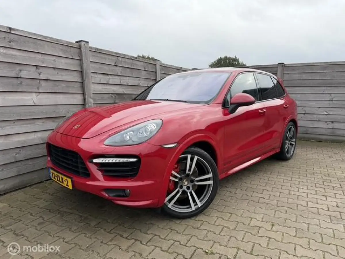 4.8 GTS Pano-Burmeister-Alcantara-NL-Auto