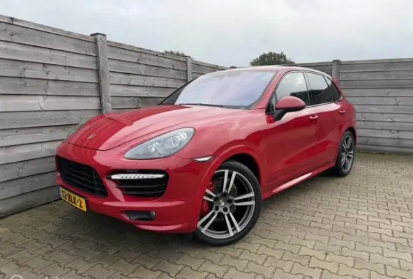 4.8 GTS Pano-Burmeister-Alcantara-NL-Auto