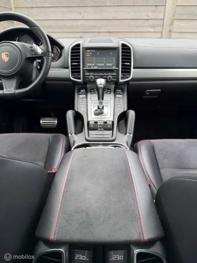 4.8 GTS Pano-Burmeister-Alcantara-NL-Auto