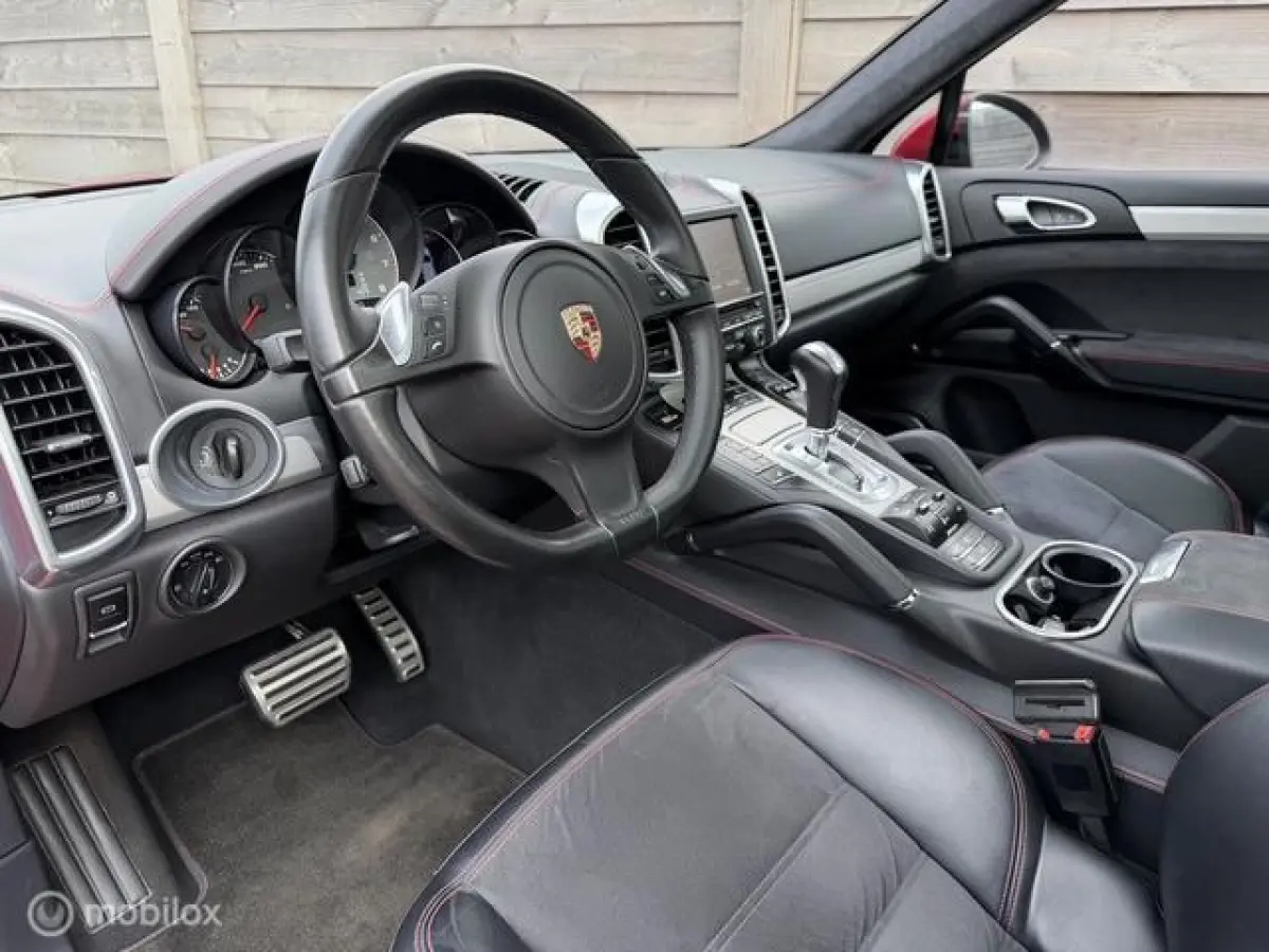 4.8 GTS Pano-Burmeister-Alcantara-NL-Auto