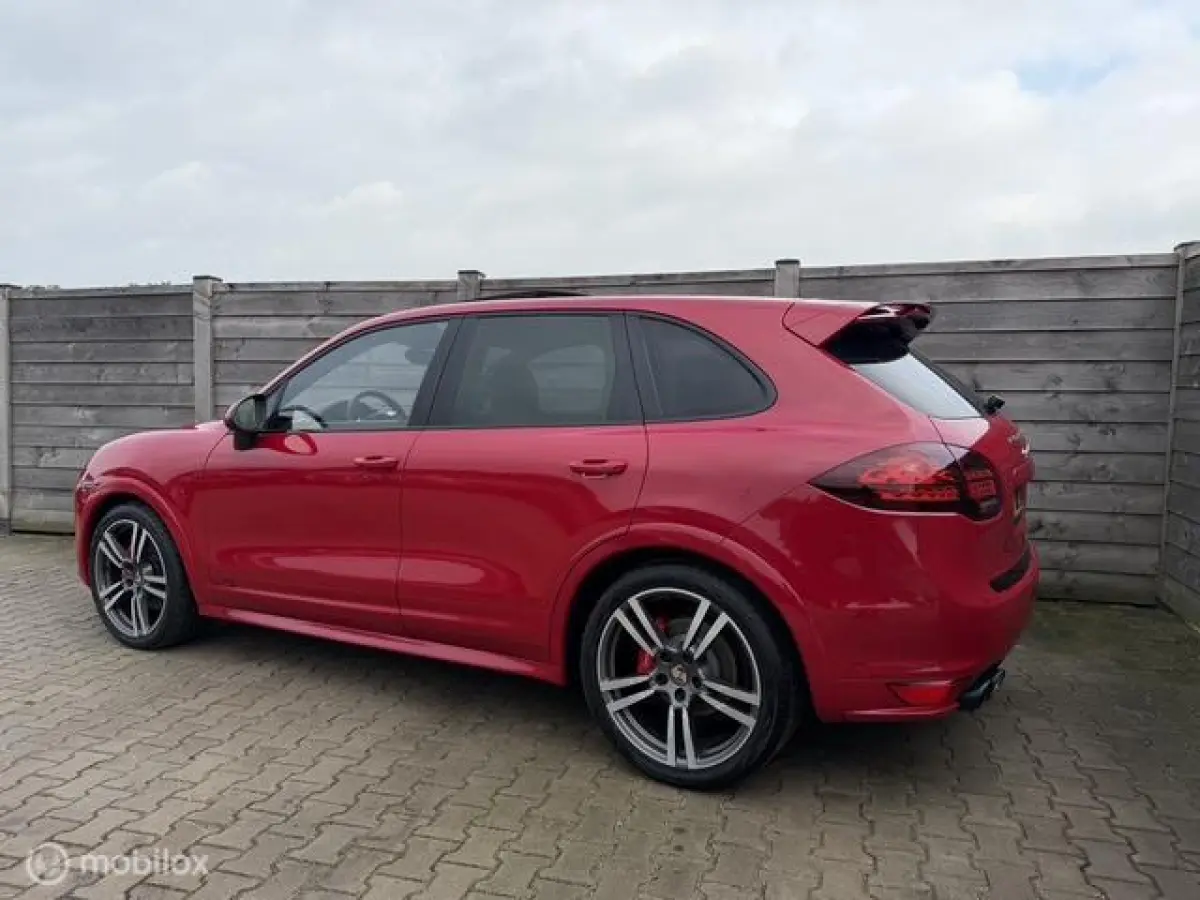 4.8 GTS Pano-Burmeister-Alcantara-NL-Auto
