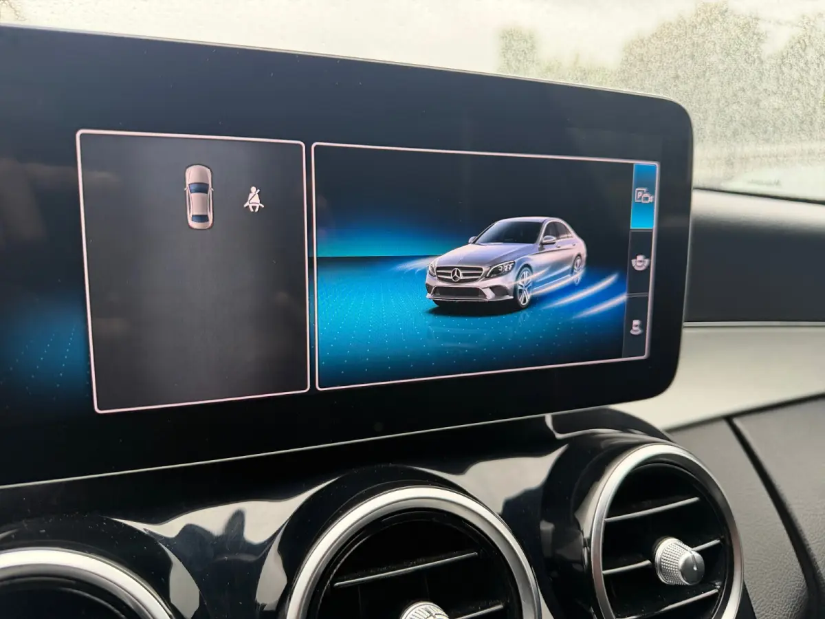 180 Sedan AMG Night Edition Aut- Camera, Keyless, Xenon Led, Burmester, Dynamic select