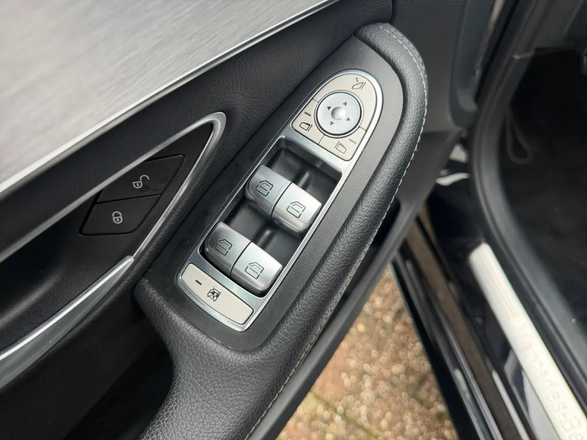 180 Sedan AMG Night Edition Aut- Camera, Keyless, Xenon Led, Burmester, Dynamic select