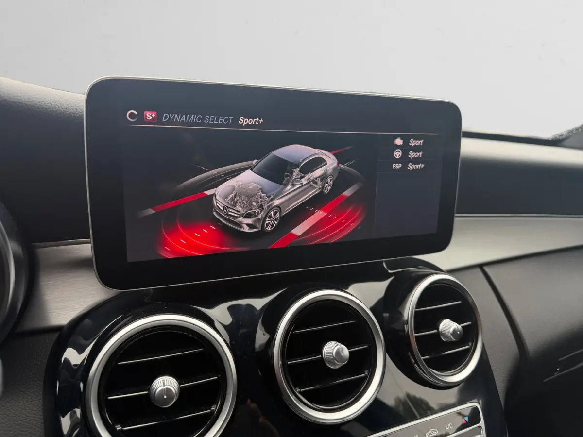 180 Sedan AMG Night Edition Aut- Camera, Keyless, Xenon Led, Burmester, Dynamic select