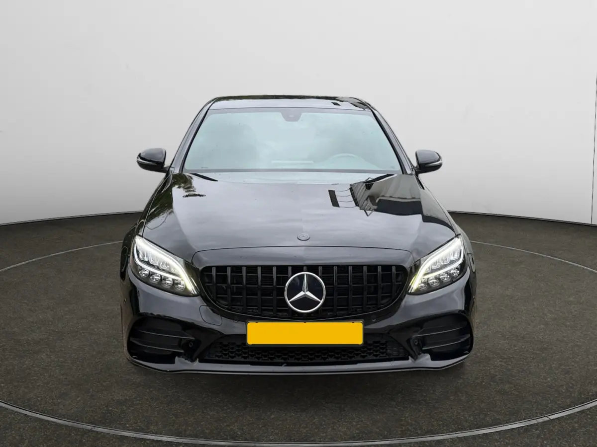 180 Sedan AMG Night Edition Aut- Camera, Keyless, Xenon Led, Burmester, Dynamic select