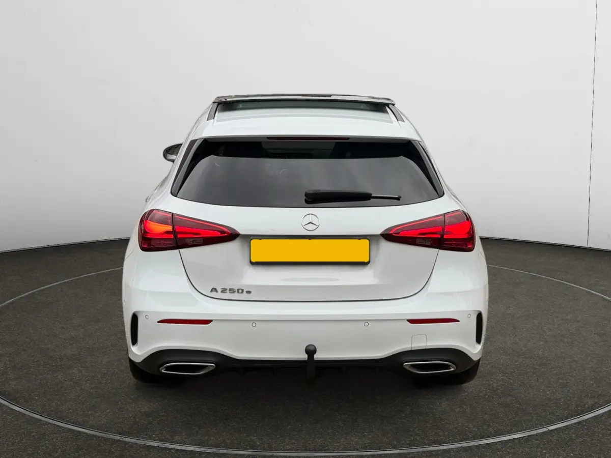 250 e AMG Line Aut- Nieuw Model, Panoramadak, Multibeam Led, Sfeerverlichting, Trekhaak