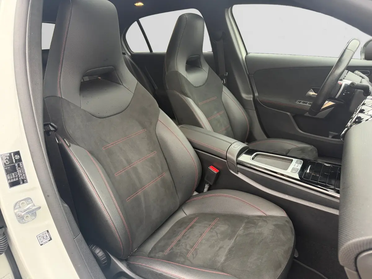 250 e AMG Line Aut- Nieuw Model, Panoramadak, Multibeam Led, Sfeerverlichting, Trekhaak