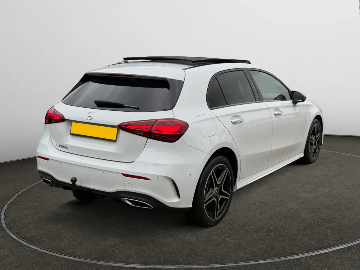 250 e AMG Line Aut- Nieuw Model, Panoramadak, Multibeam Led, Sfeerverlichting, Trekhaak
