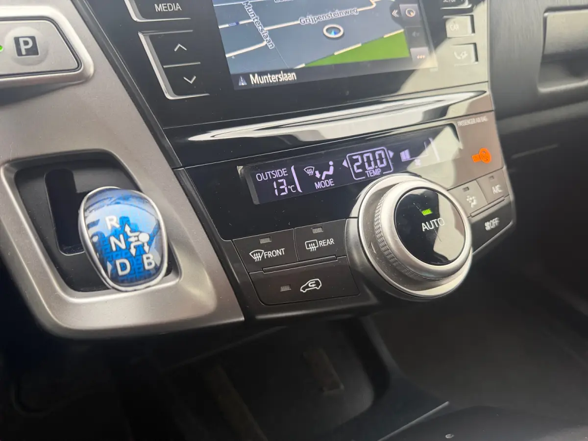 1.8 Active 7 Pers Aut- Trekhaak, Camera, Navigatie, Lane Assist, Led