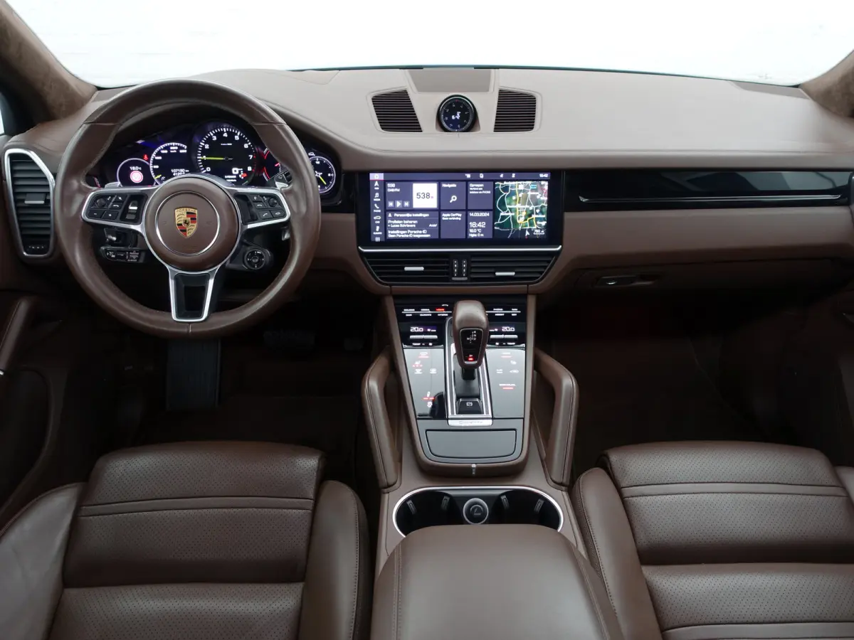 3.0 E-Hybrid Sport Design- Sport Chrono, Soft Close, Head Up, Alcantara Afwerking, Panoramadak, Keyless