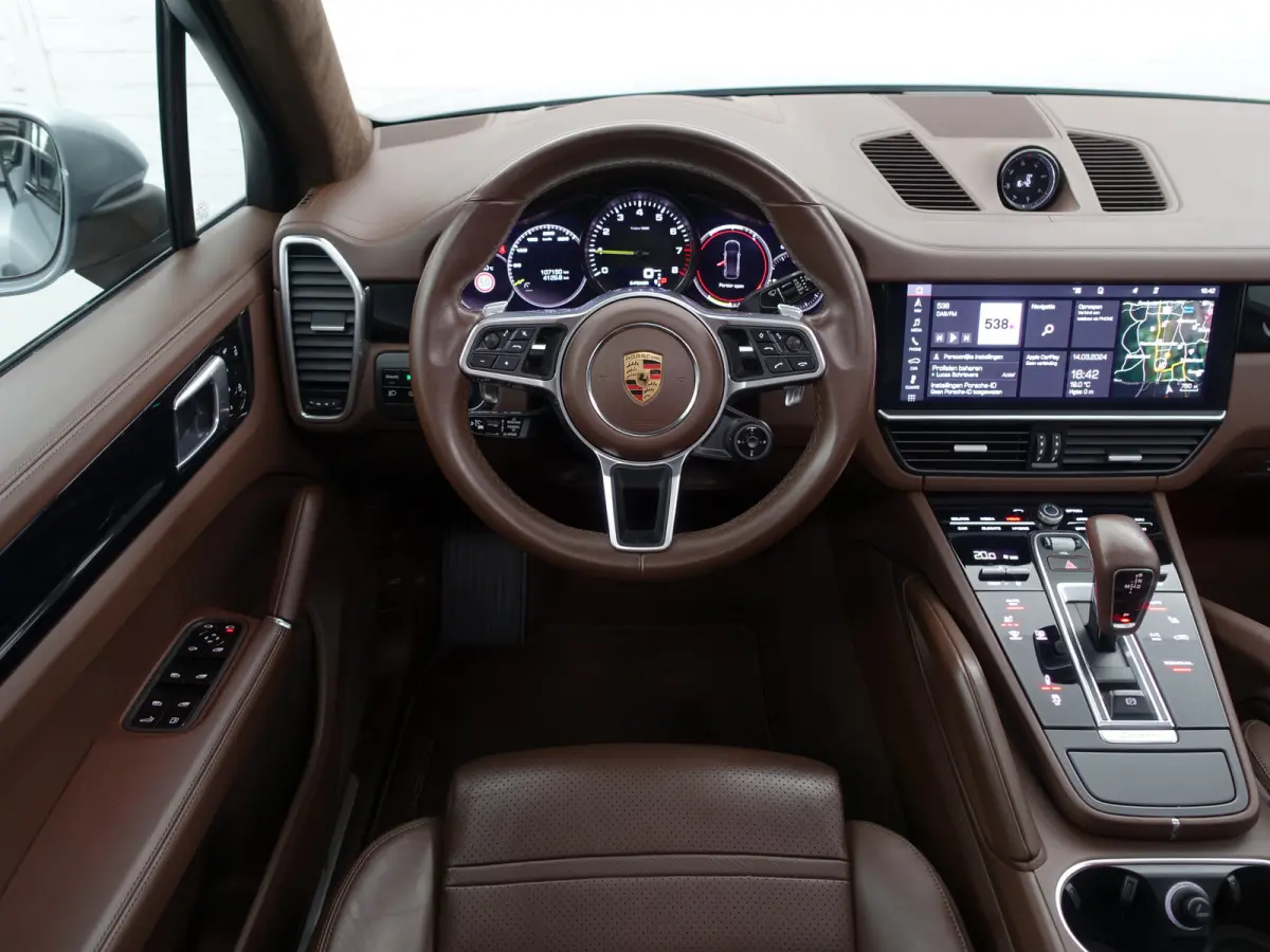 3.0 E-Hybrid Sport Design- Sport Chrono, Soft Close, Head Up, Alcantara Afwerking, Panoramadak, Keyless