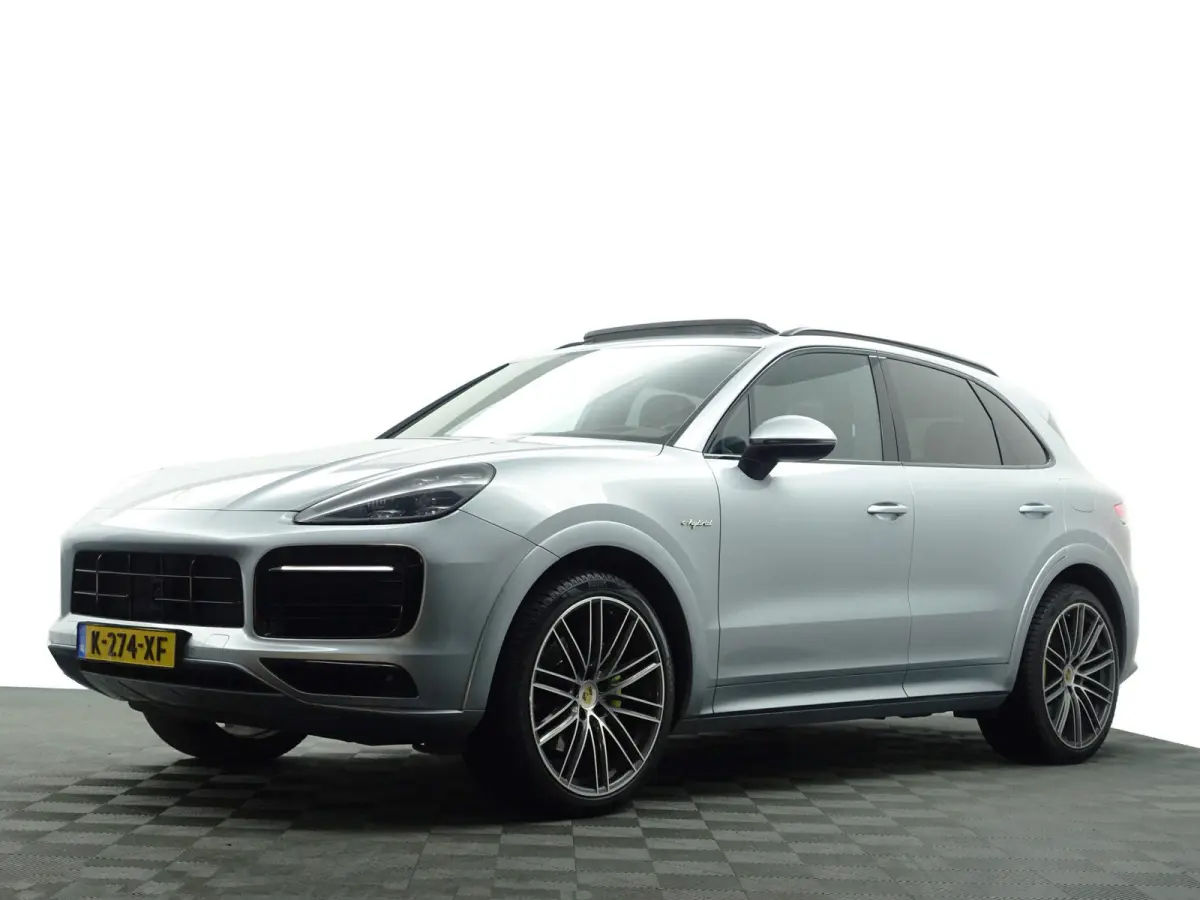 3.0 E-Hybrid Sport Design- Sport Chrono, Soft Close, Head Up, Alcantara Afwerking, Panoramadak, Keyless