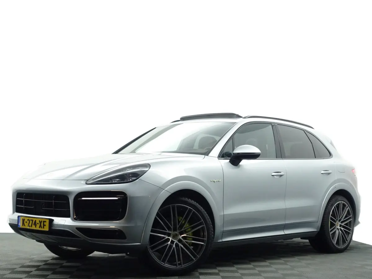 3.0 E-Hybrid Sport Design- Sport Chrono, Soft Close, Head Up, Alcantara Afwerking, Panoramadak, Keyless