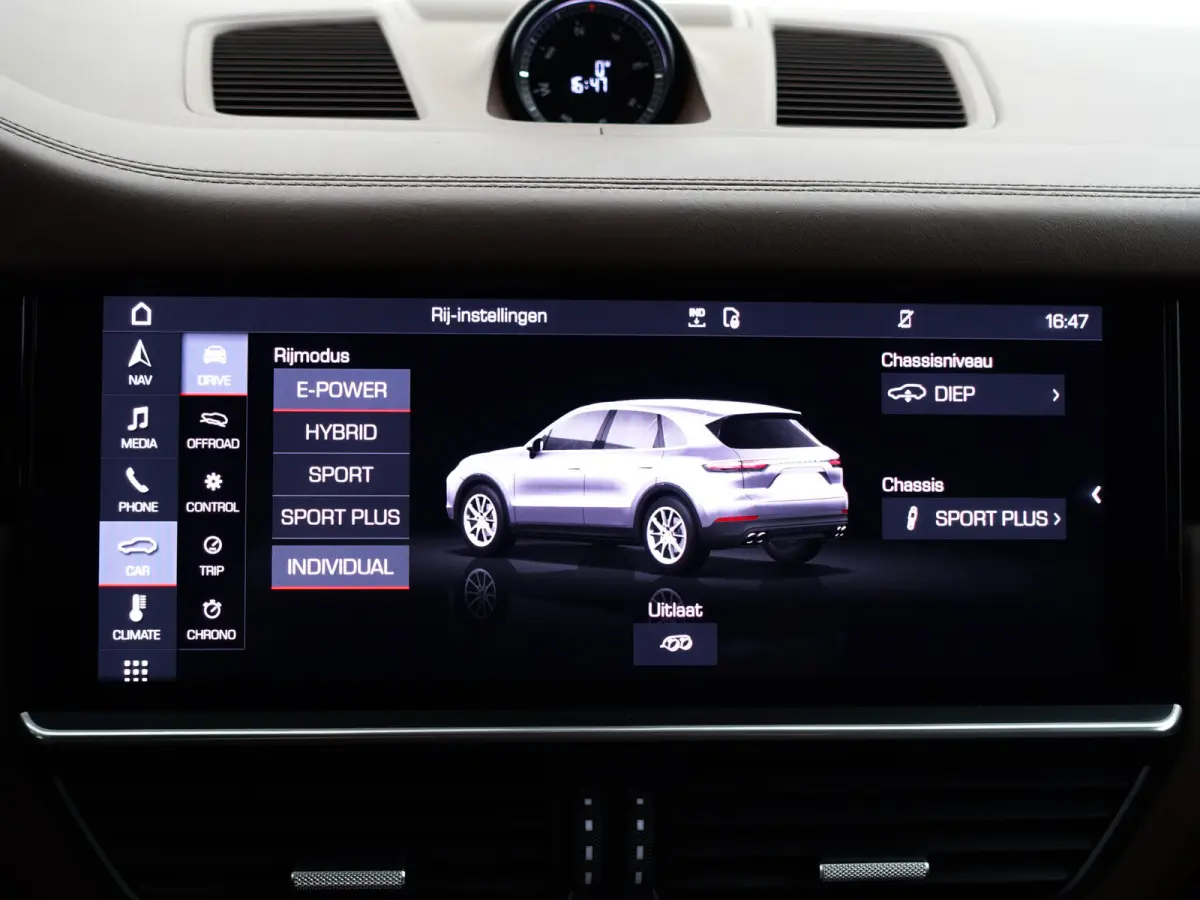 3.0 E-Hybrid Sport Design- Sport Chrono, Soft Close, Head Up, Alcantara Afwerking, Panoramadak, Keyless